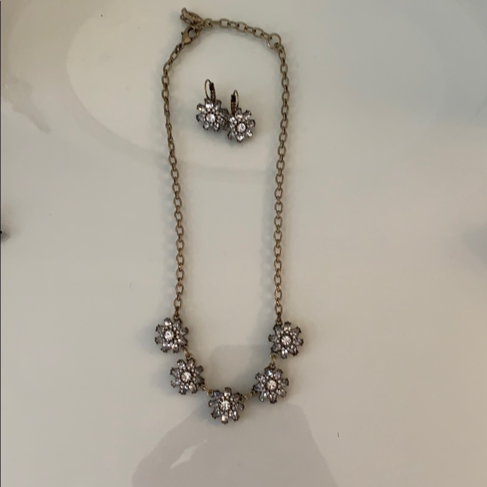 Chloe and Isabel necklace and earring set